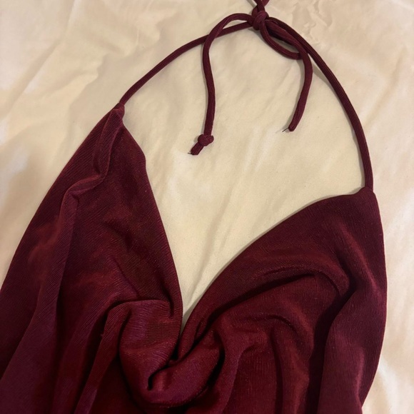 Garage backless tie back burgundy cowl neck crop top - Picture 3 of 4